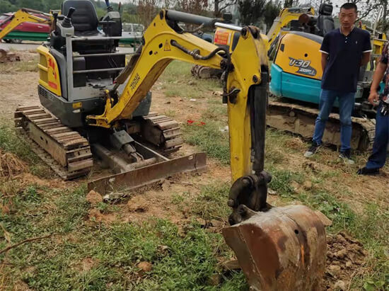 上海小挖机租赁