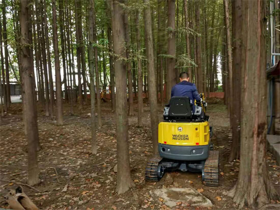 上海租挖机多少钱一天